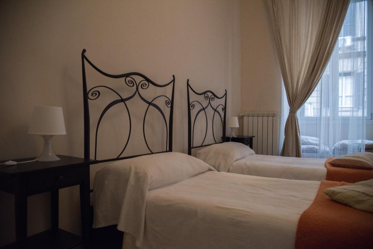 Beautiful And Spacious Apartment Next To Termini 10 Minutes From Coliseum Buitenkant foto