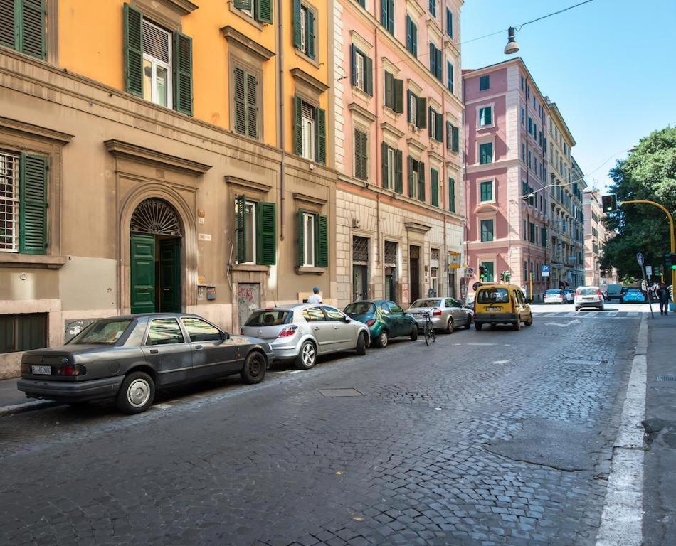 Beautiful And Spacious Apartment Next To Termini 10 Minutes From Coliseum Buitenkant foto